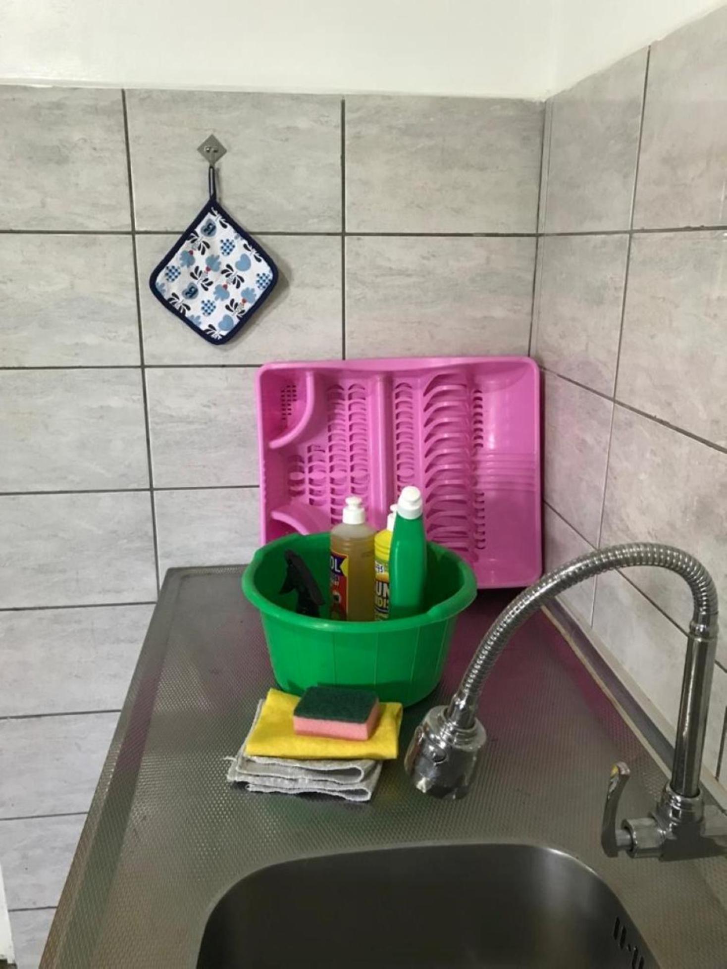 Unu Pikin Guesthouse Paramaribo Værelse billede